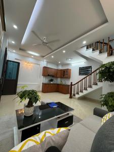 NHÀ ĐẸP - Ở NGAY – LÀNG CỔ ĐÔNG NGẠC - BẮC TỪ LIÊM - GẦN Ô TÔ TRÁNH.